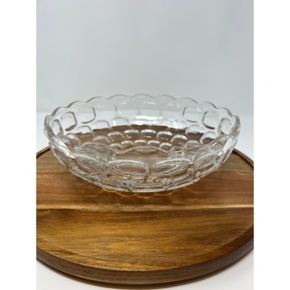 Clear Glass Scalloped Edge Serving Bowl Decorative Textured Fruit Bowl